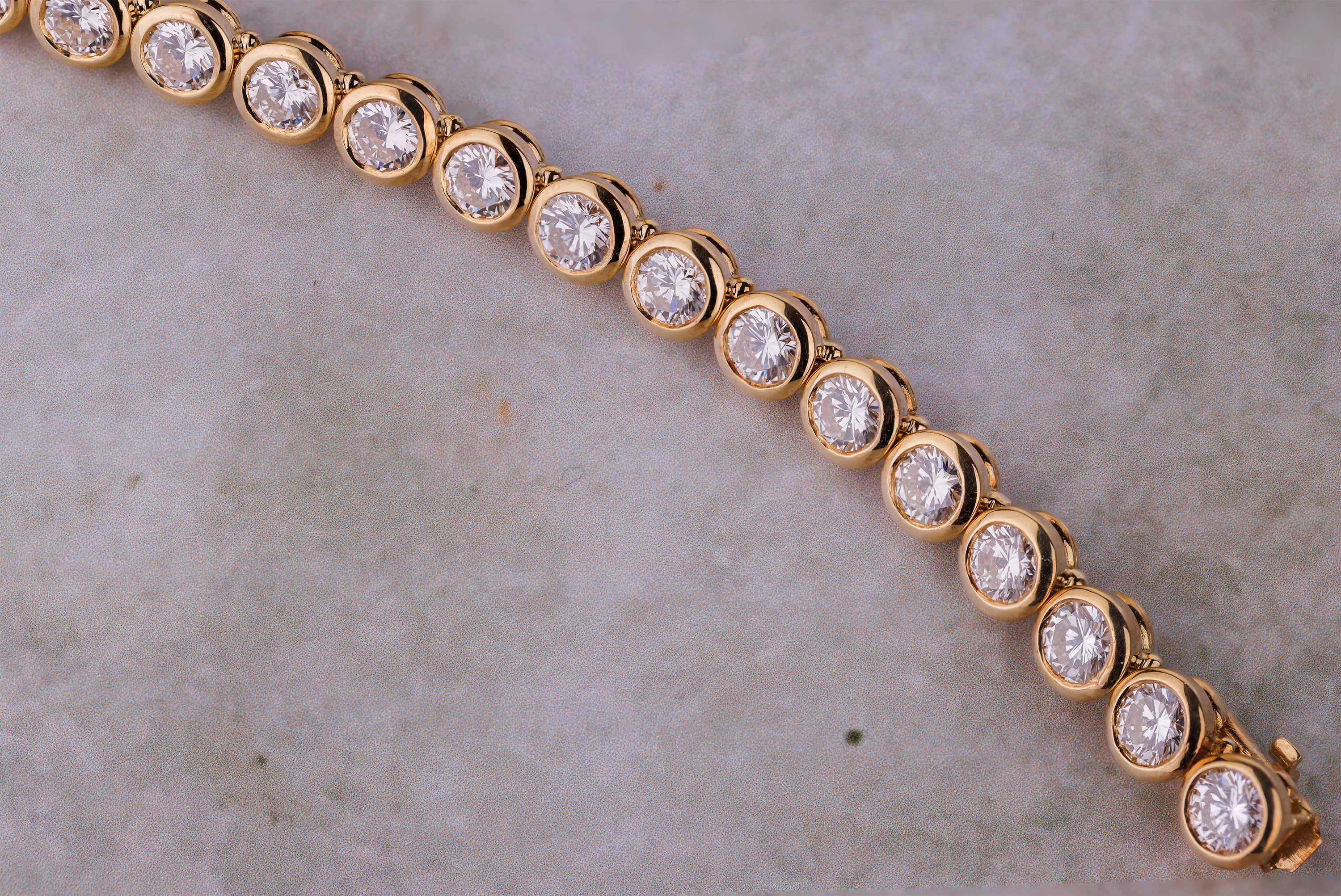 Diamond Suite | Necklace, Bracelet & Earrings | 18k Yellow Gold | Diamond Certification | 117 Diamonds | 41.84 ct