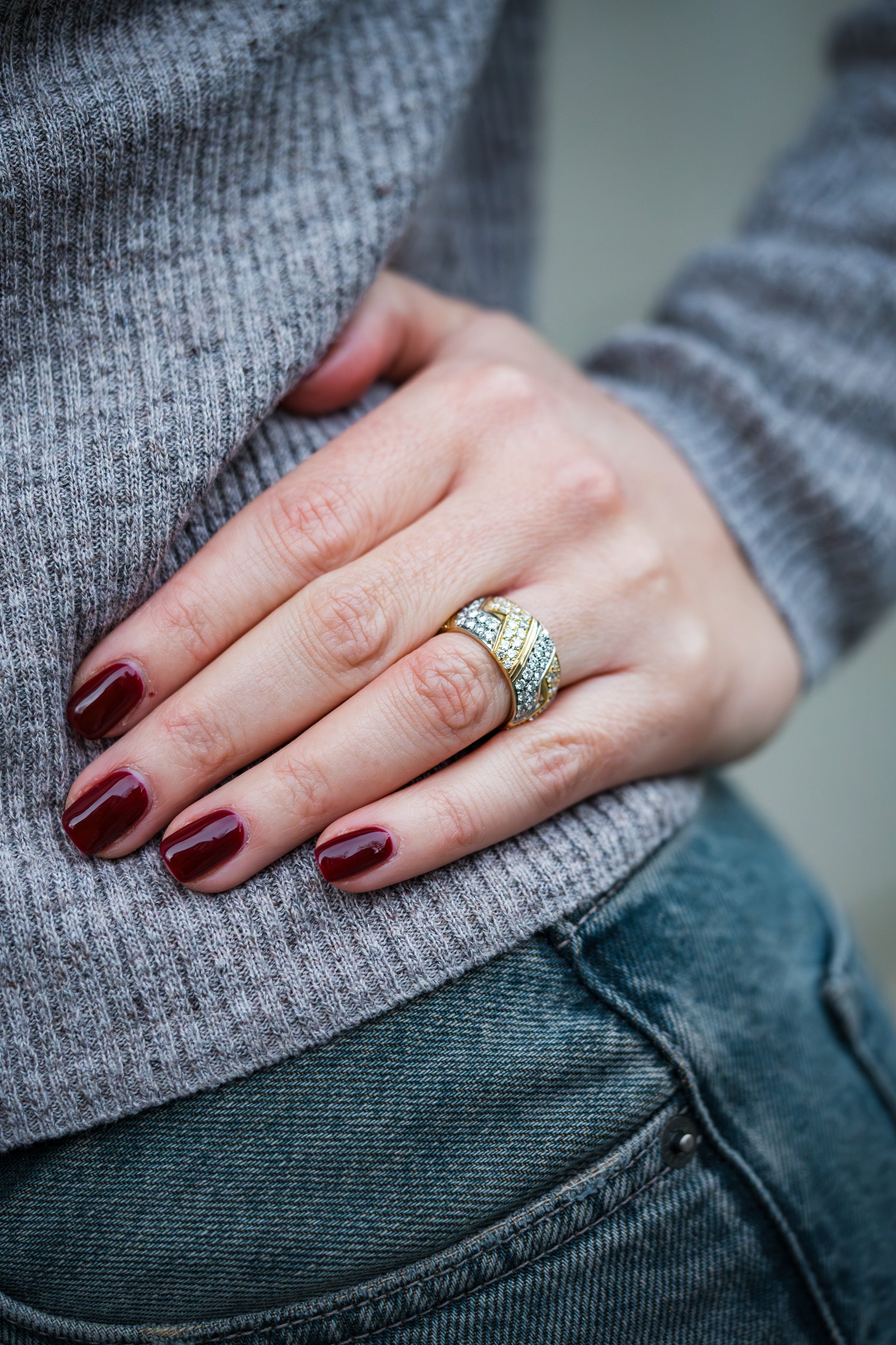 Diamond Zig-Zag Patterned Ring | 18k White & Yellow Gold