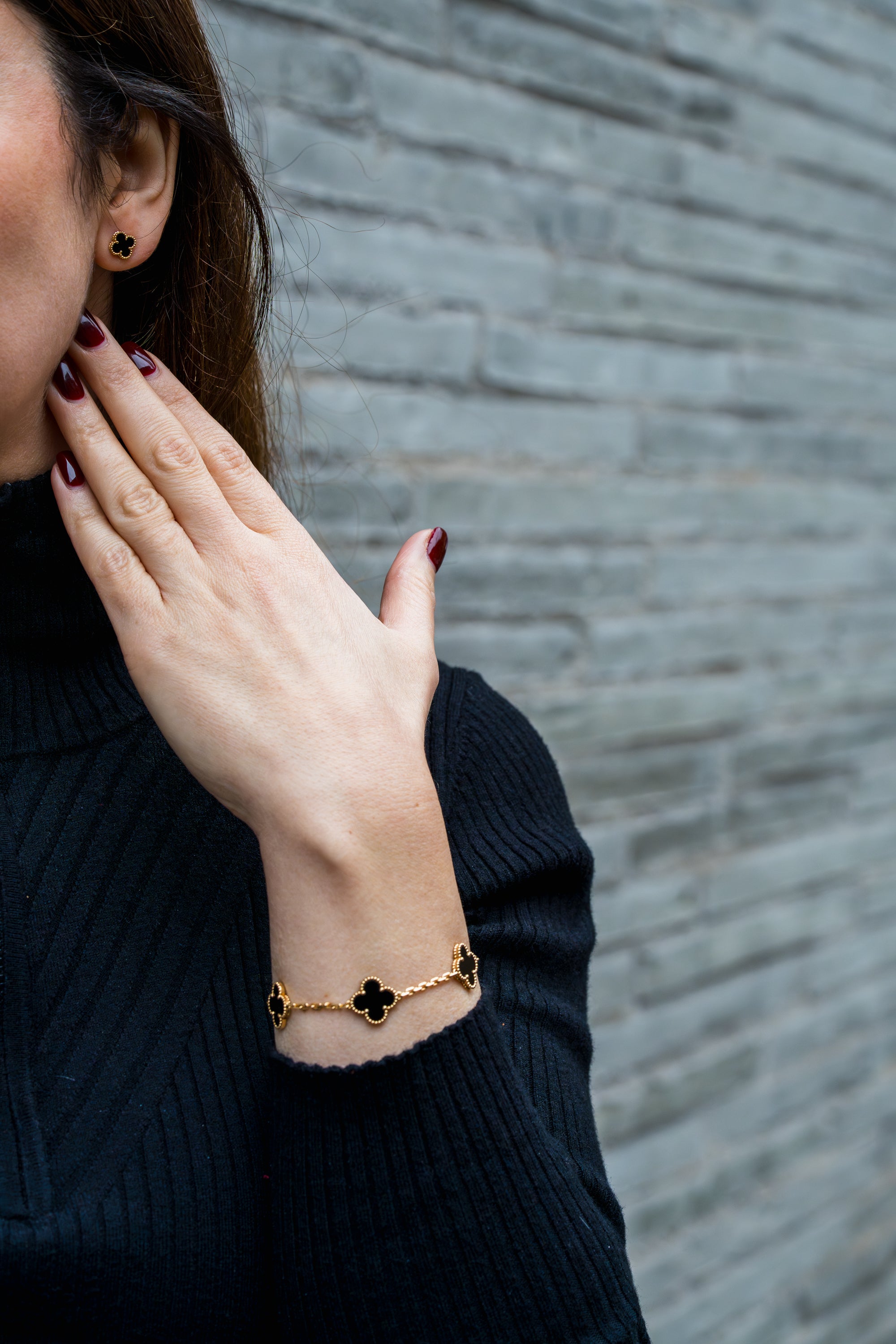 Van Cleef & Arpels Vintage Alhambra Bracelet, 5 Motifs | Onyx & 18k Yellow Gold | Box & Papers | 2023