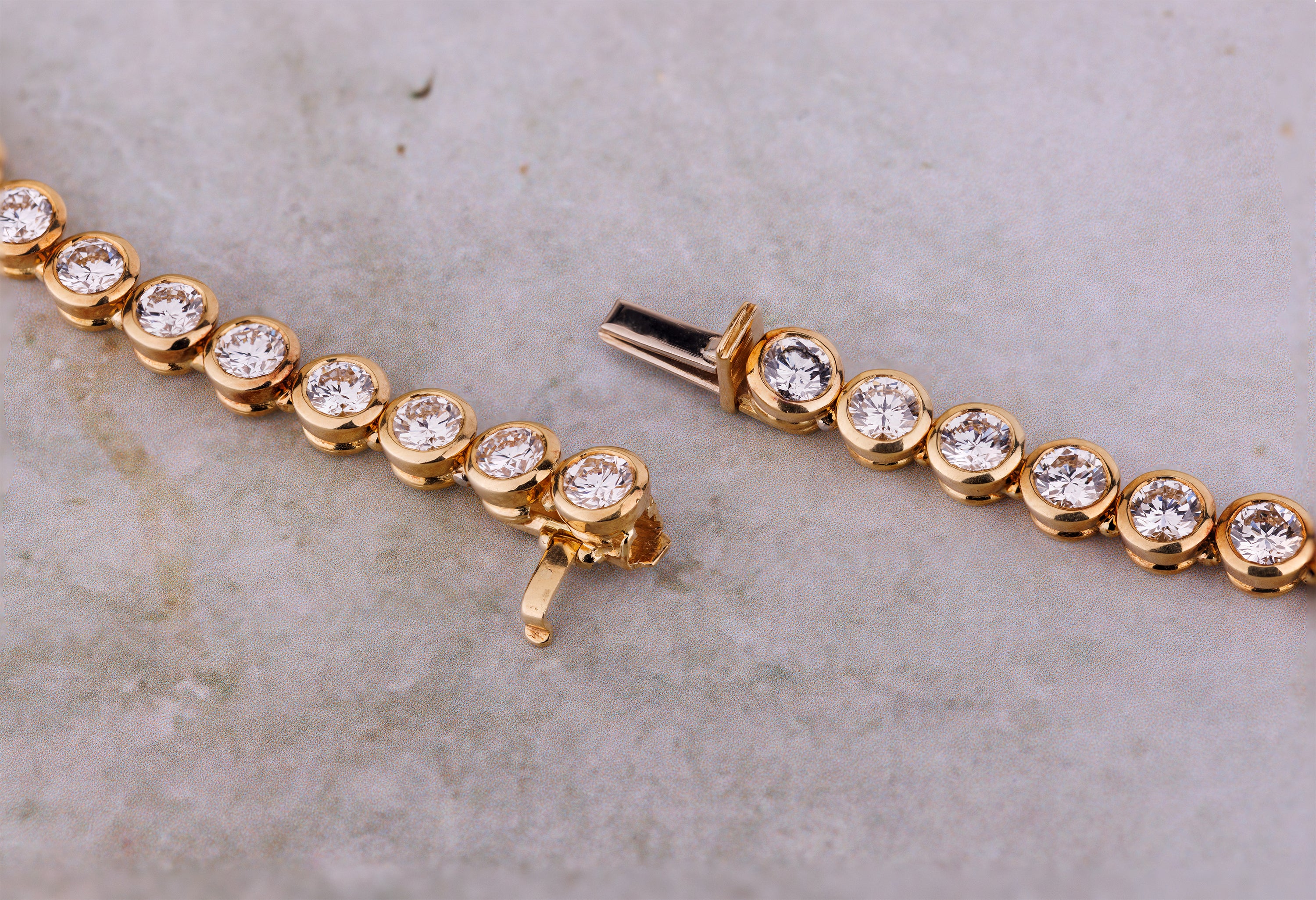Diamond Suite | Necklace, Bracelet & Earrings | 18k Yellow Gold | Diamond Certification | 117 Diamonds | 41.84 ct