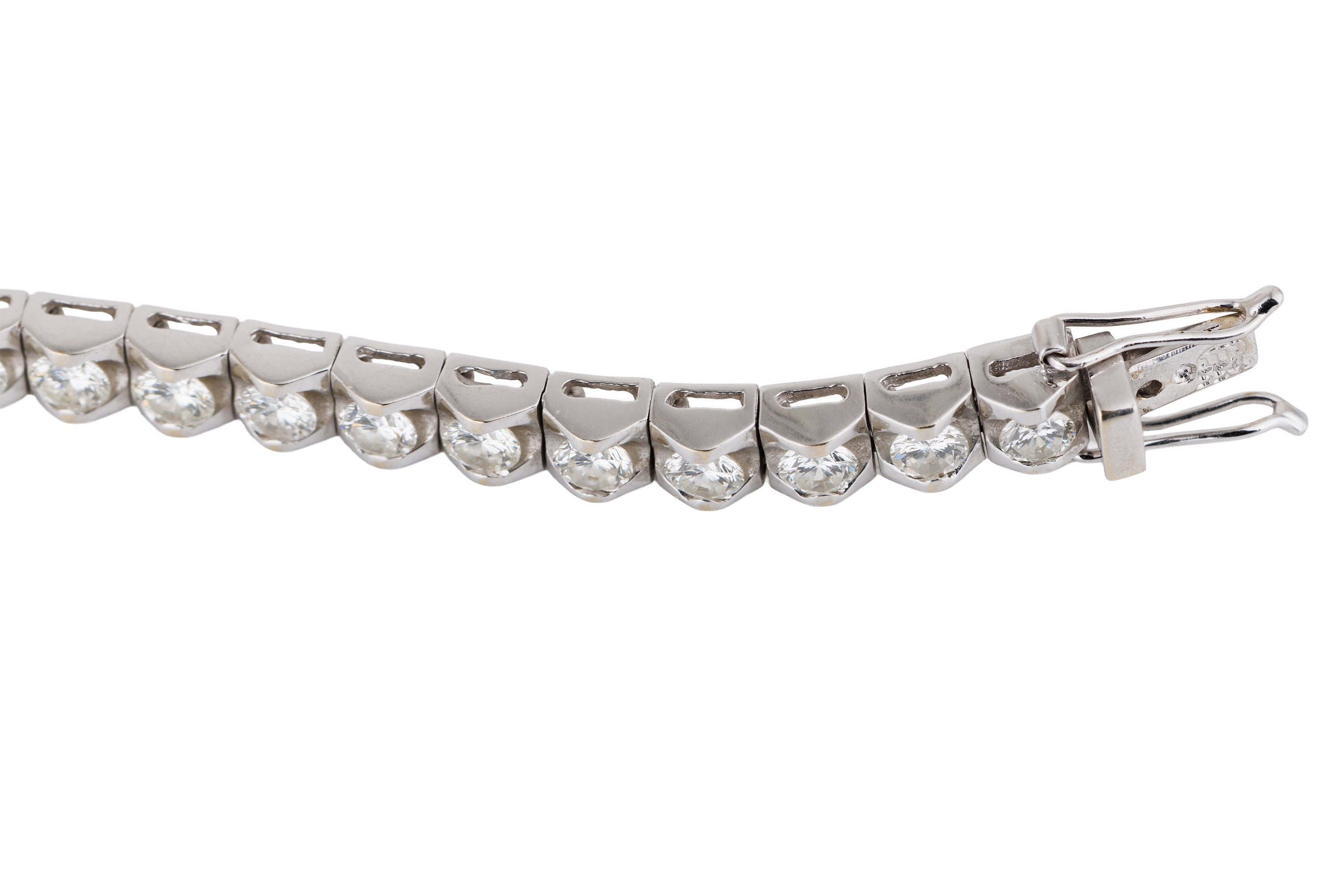 Diamond Tennis Bracelet | 18k White Gold