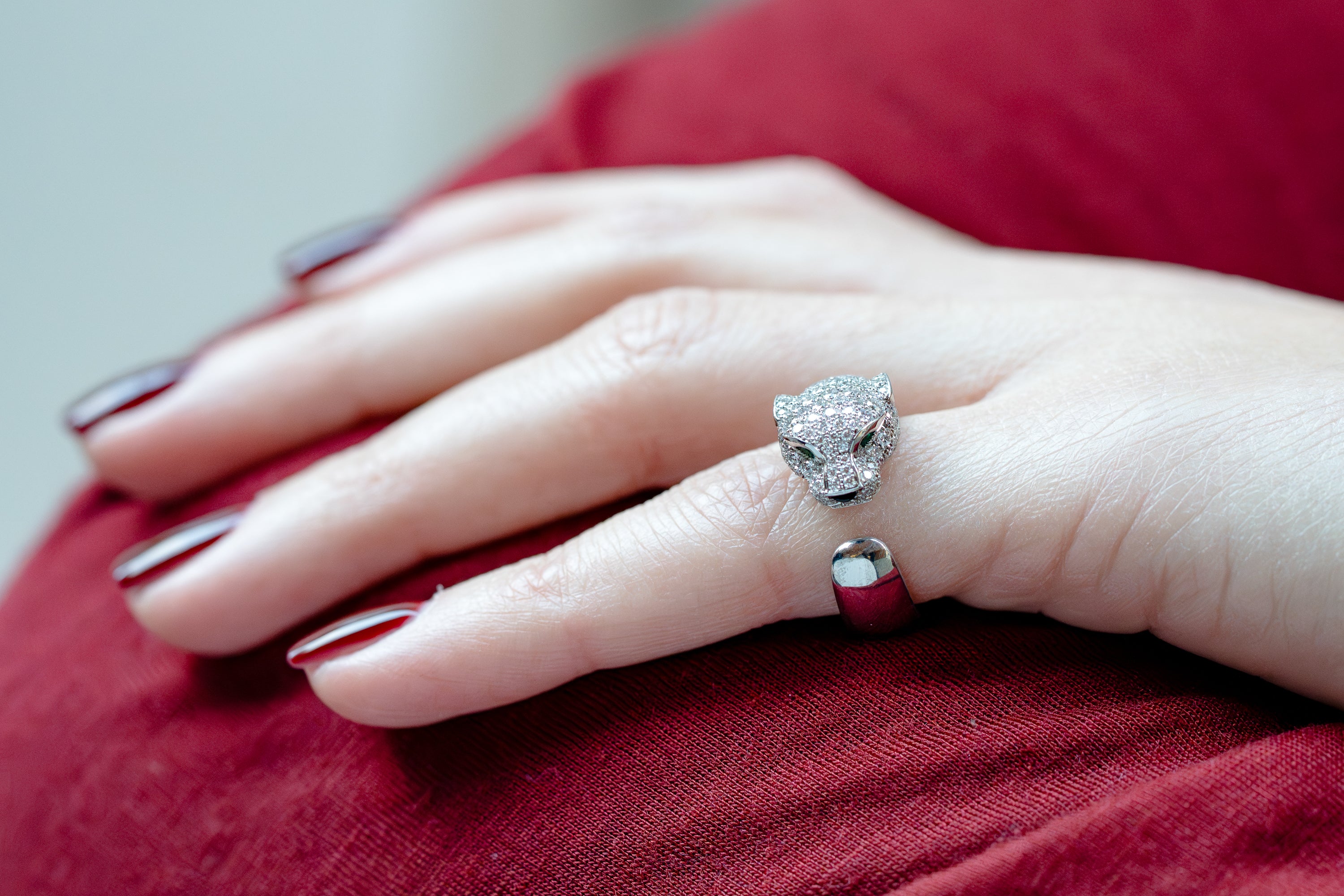 Cartier Panthère De Cartier Ring, Medium Model | Semi-Paved Diamond, Emerald & Onyx | Medium Model | 18k White Gold | Size 51 | Papers | 2020