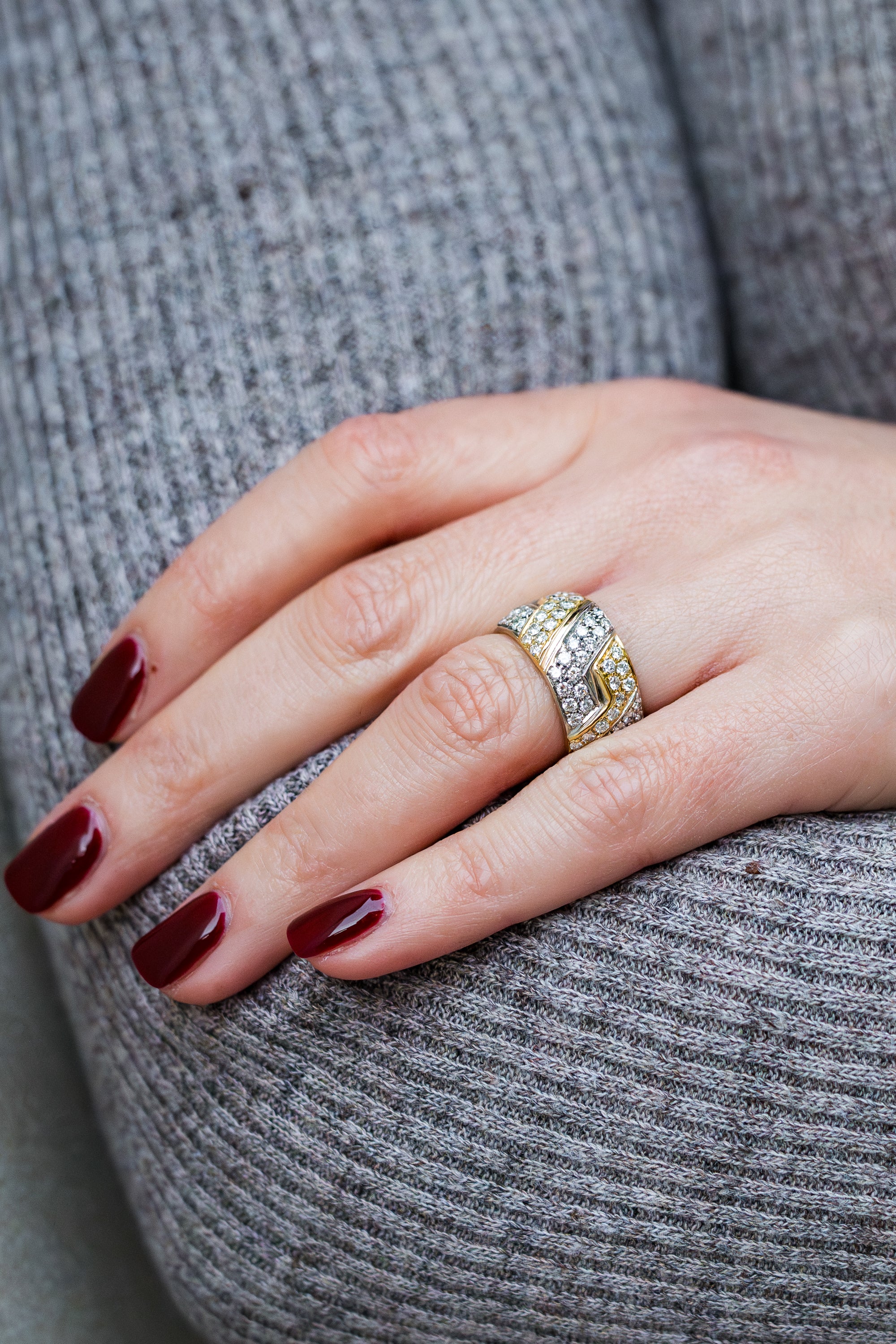Diamond Zig-Zag Patterned Ring | 18k White & Yellow Gold