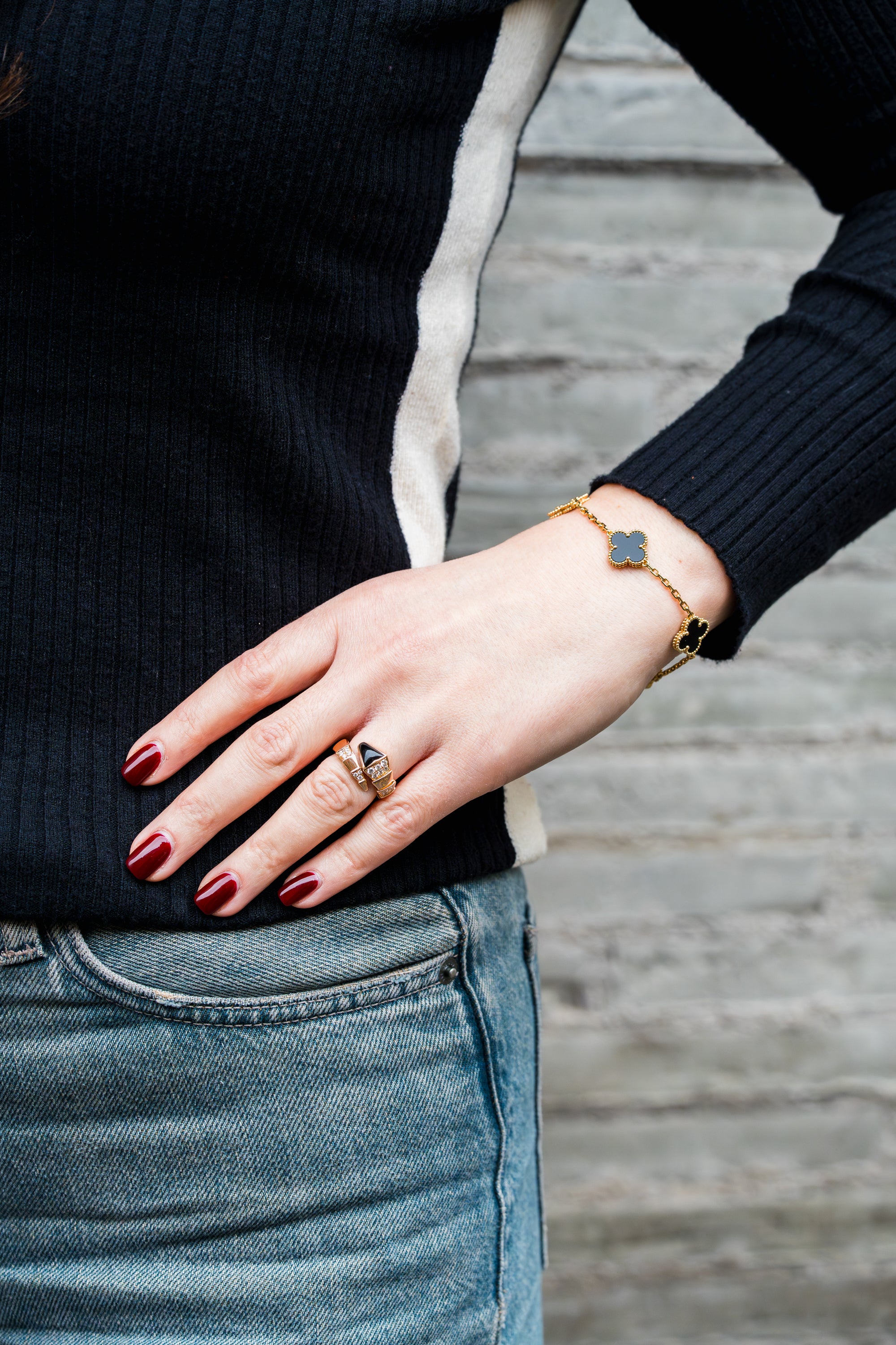Van Cleef & Arpels Vintage Alhambra Bracelet, 5 Motifs | Onyx & 18k Yellow Gold | Box & Papers | 2023