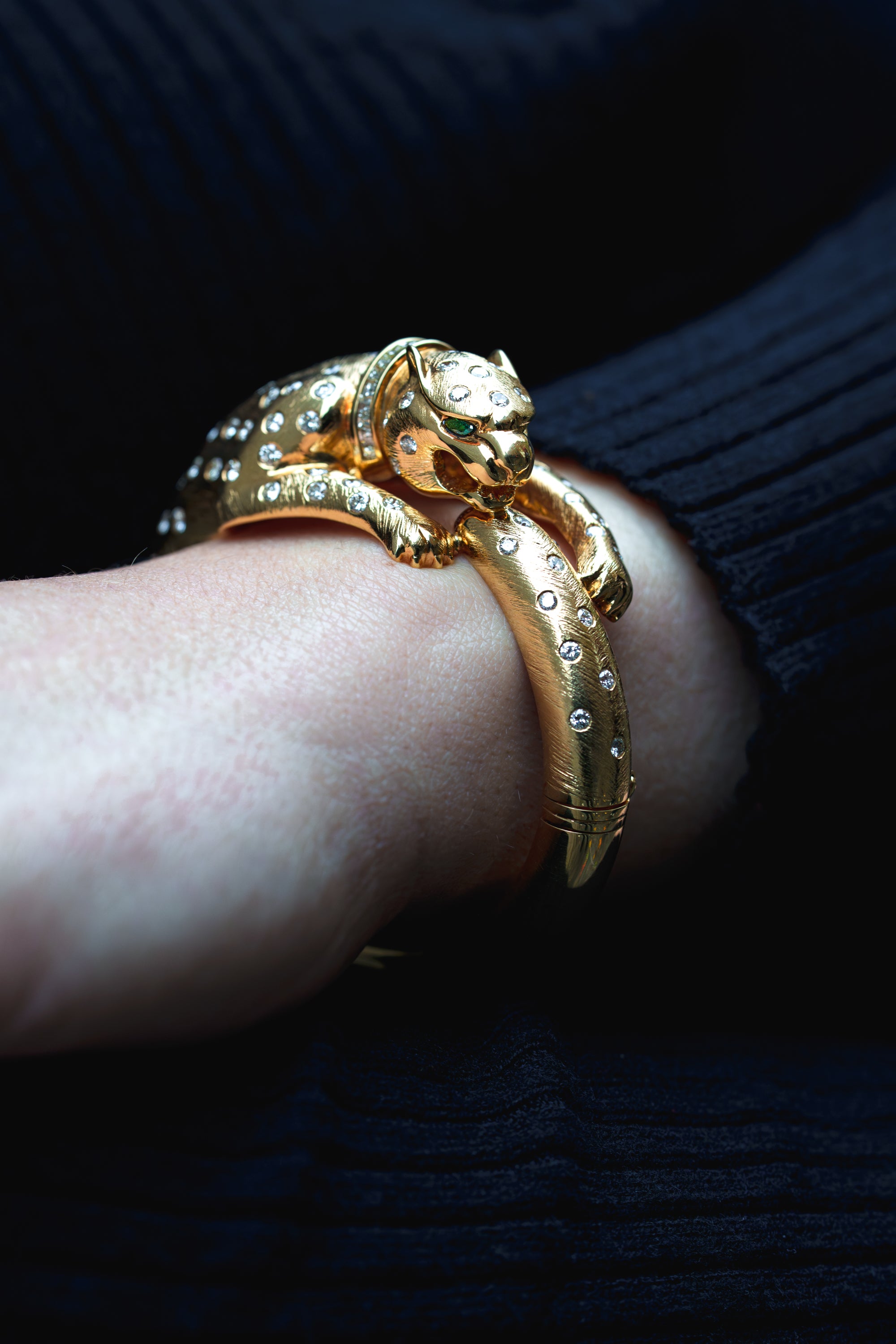 Panther Diamond & Emerald Bracelet Bangle | 18k Yellow Gold