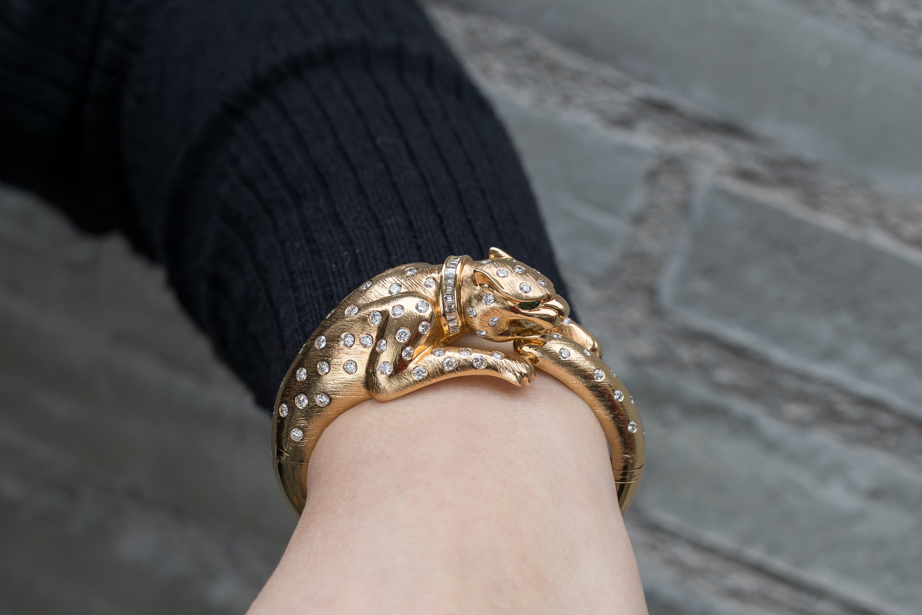 Panther Diamond & Emerald Bracelet Bangle | 18k Yellow Gold