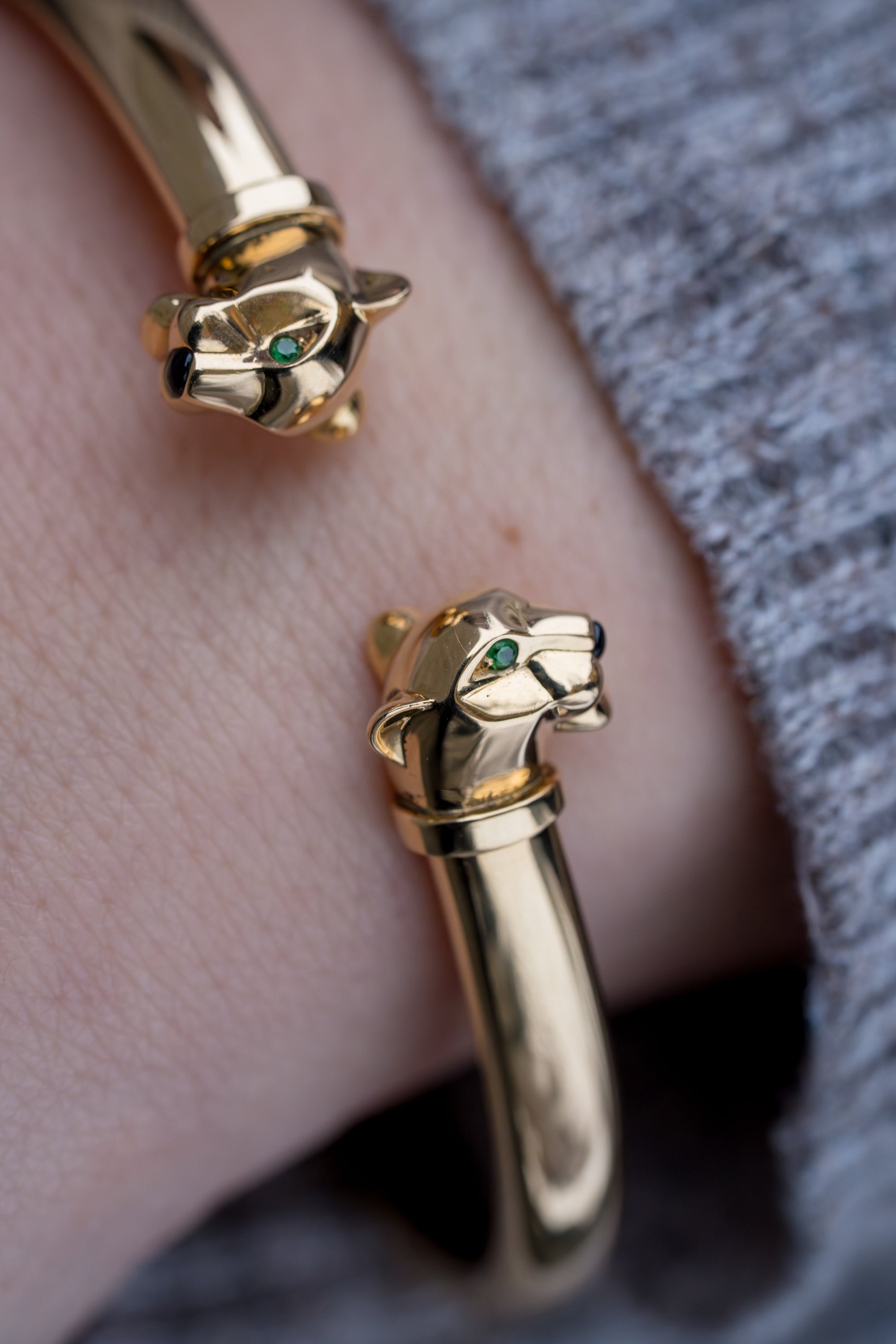 Cartier | Panthère de Cartier Bracelet | Tsavorite Garnets & Onyx | 18k Yellow Gold | Size 19 | Box & Paper | 2019