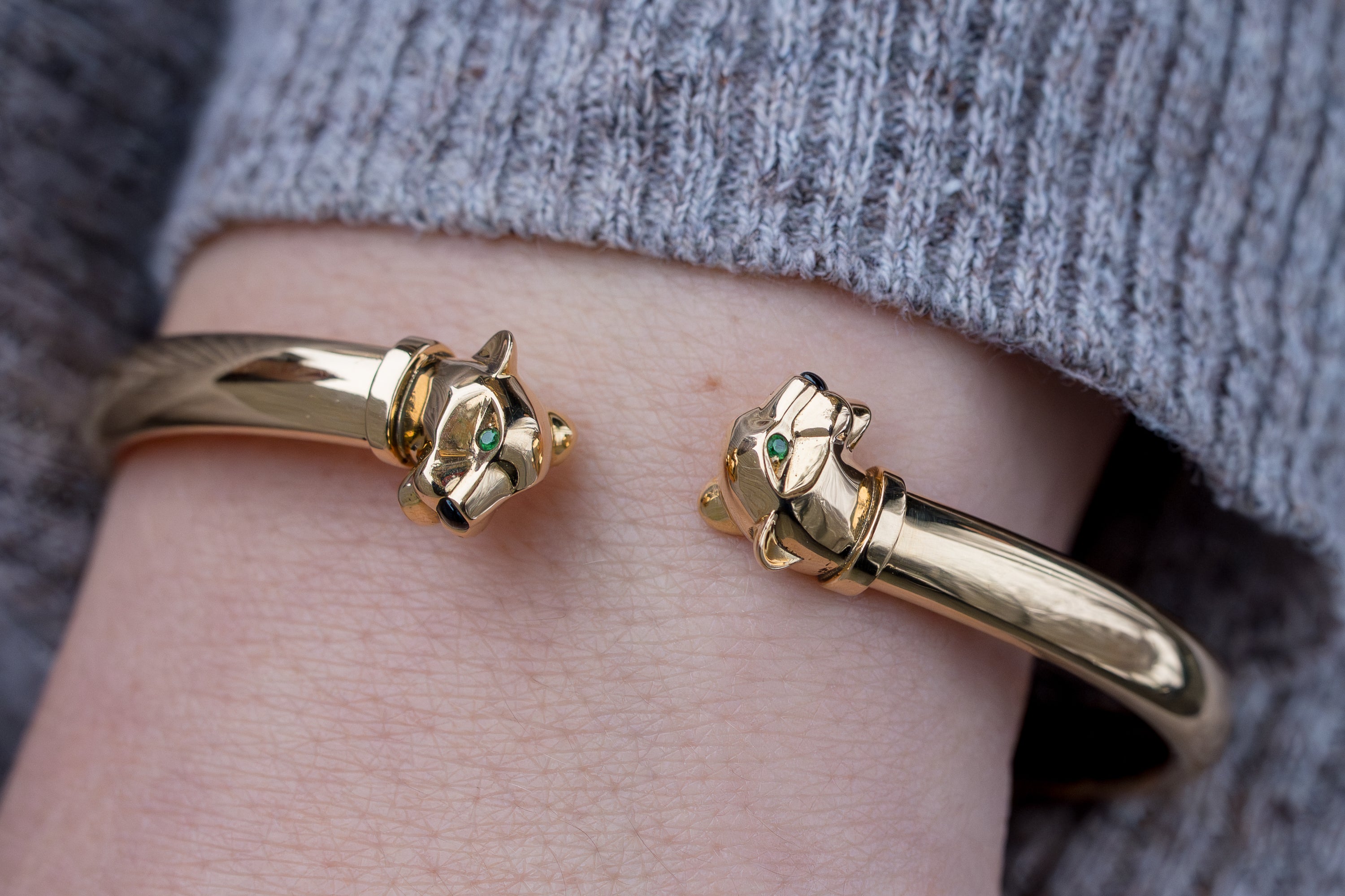 Cartier | Panthère de Cartier Bracelet | Tsavorite Garnets & Onyx | 18k Yellow Gold | Size 19 | Box & Paper | 2019