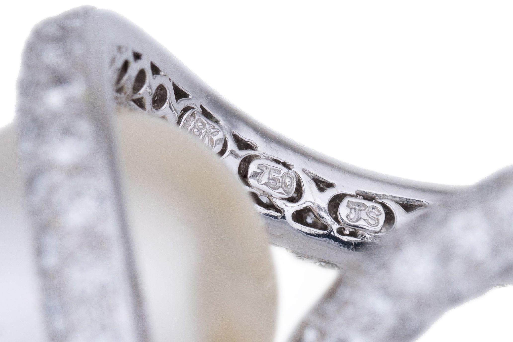 Pearl & Diamond Ring | Pave Diamonds | 18k White Gold